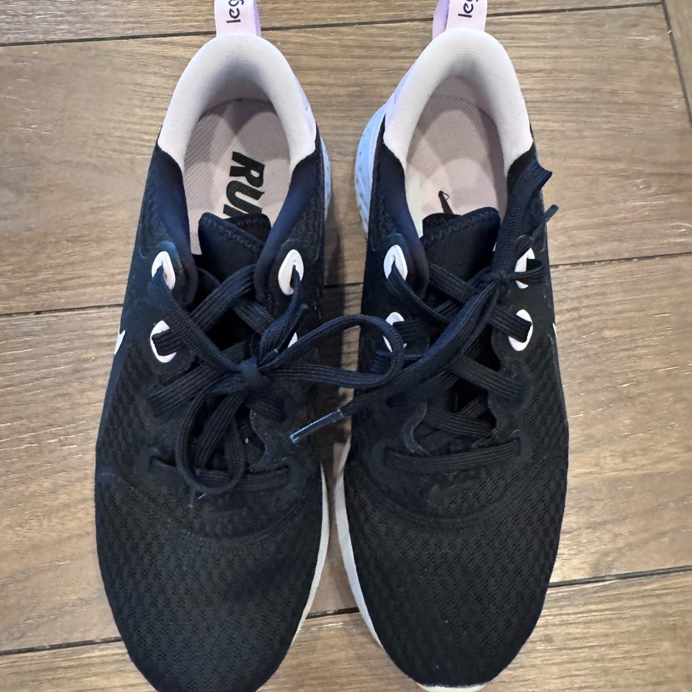 Nike Women's Black and Pink Legend React Running Shoes - Picture 5 of 6
